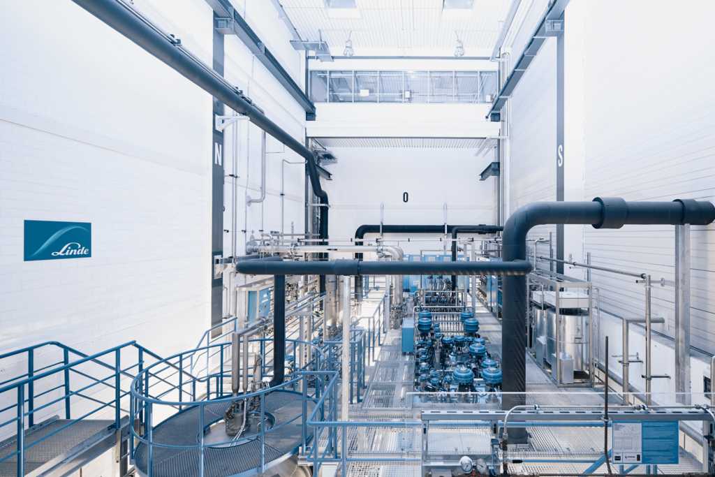 Image of Linde Cryogenic Cooling system which will be used to build the cryogenic cooling system for Brisbane's quantum computer 